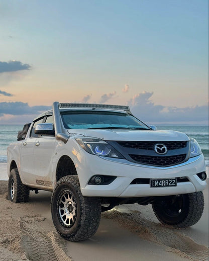 Method 305 Machined Black Lip 6x139.7 r18