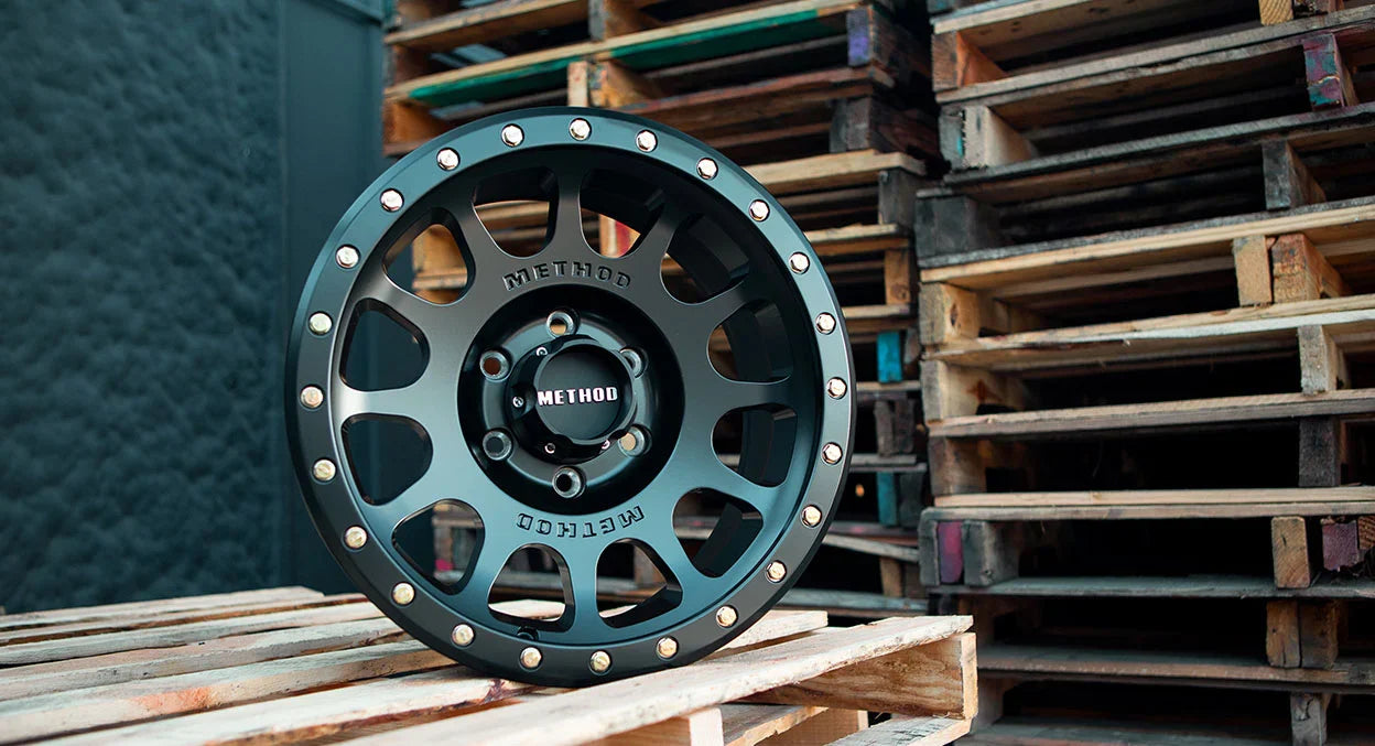 Method 305 Matte Black 6x139.7 r18