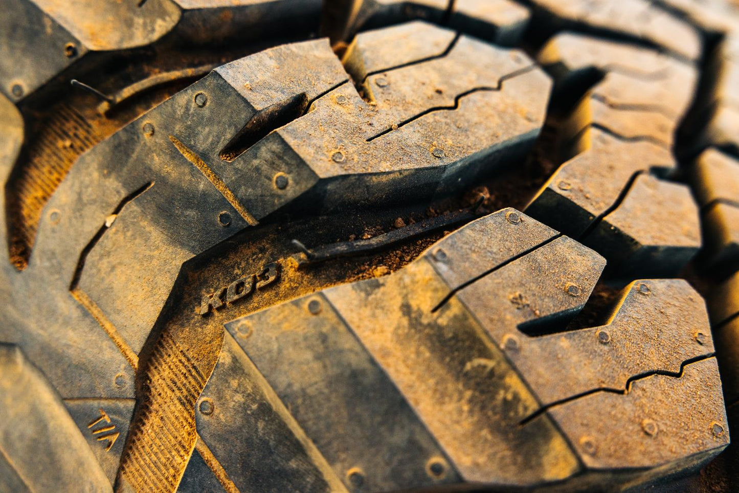 BFGoodrich - ALL-TERRAIN A/T KO3 285/70R17 LRE