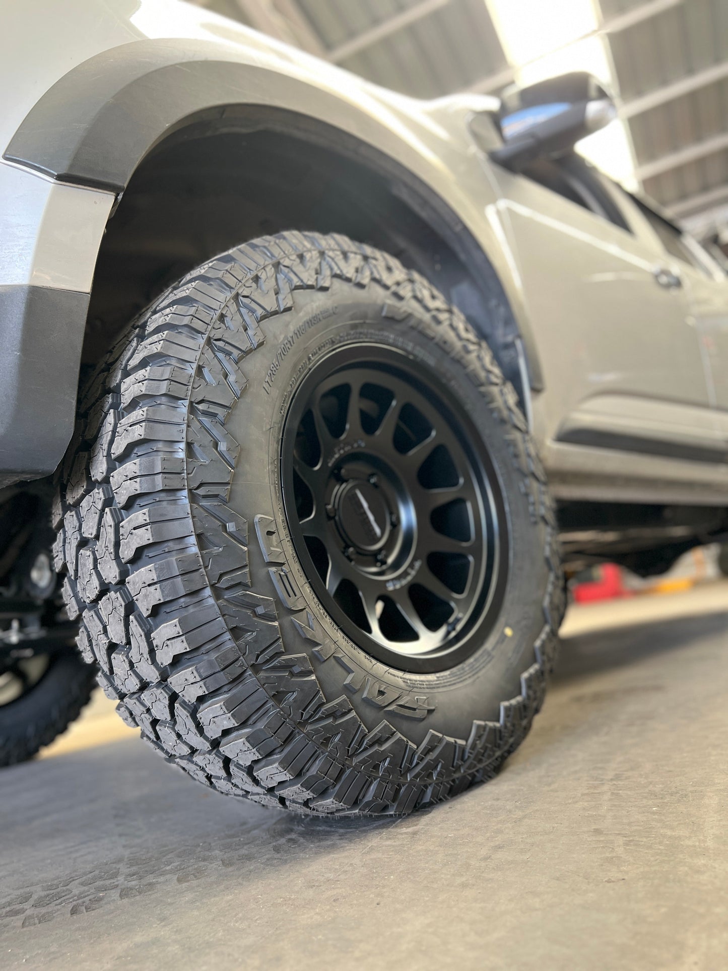 METHOD - MR703 MATTE BLACK 6x139.7 17X9 ET -12 BEAD GRIP