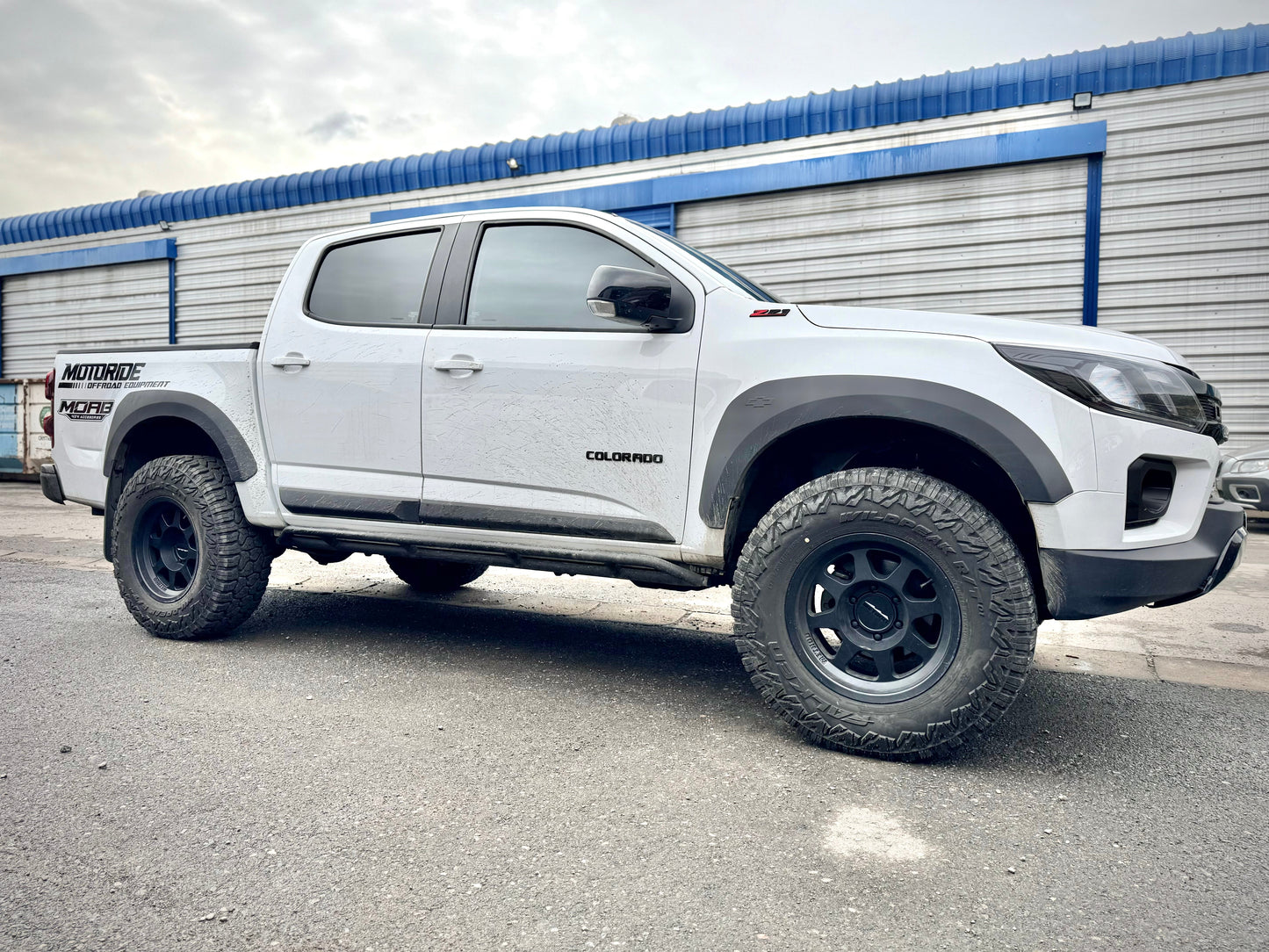 METHOD - MR701 MATTE BLACK 6X139.7 17X9 ET -12 BEADGRIP