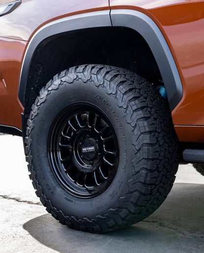 Method 318 Gloss Black 6x135 r17