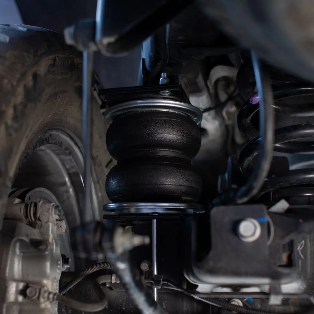 Kit Airlift 5000 lbs Kit RAM 2500 2014+