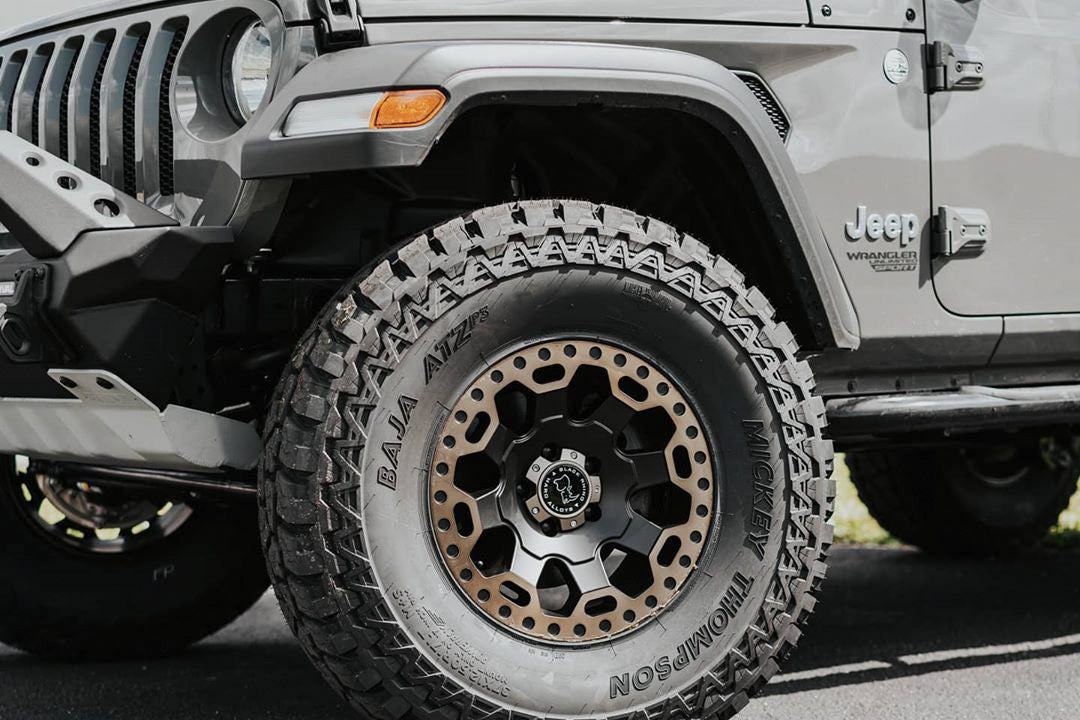BLACK RHINO - WARLORD MATTE BLACK W/MACHINE 17x9.0 6X135