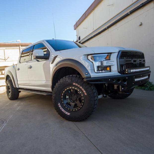 Method MR310 Con6 R17 6x135 Matte Black