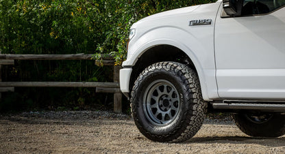 Method MR316, 17x8.5 Gloss Titanium