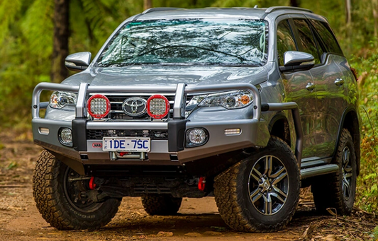 Suspensión Old Man Emu Nitrocharger Plus Toyota Fortuner 2016+