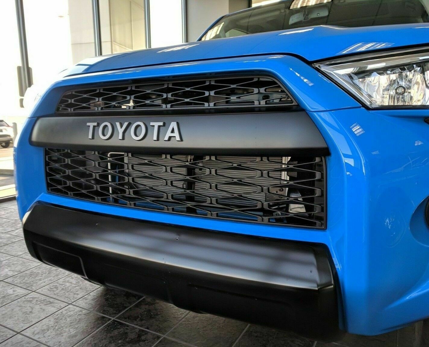 Toyota 4Runner 2014+ TRD Mascara